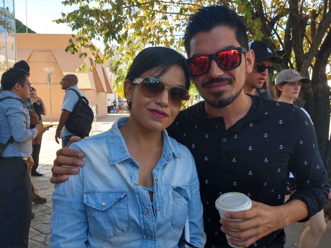 Pareja agredida en Playa Mamitas acusa que policía los obligó a desnudarse; aceptan disculpas del municipio
