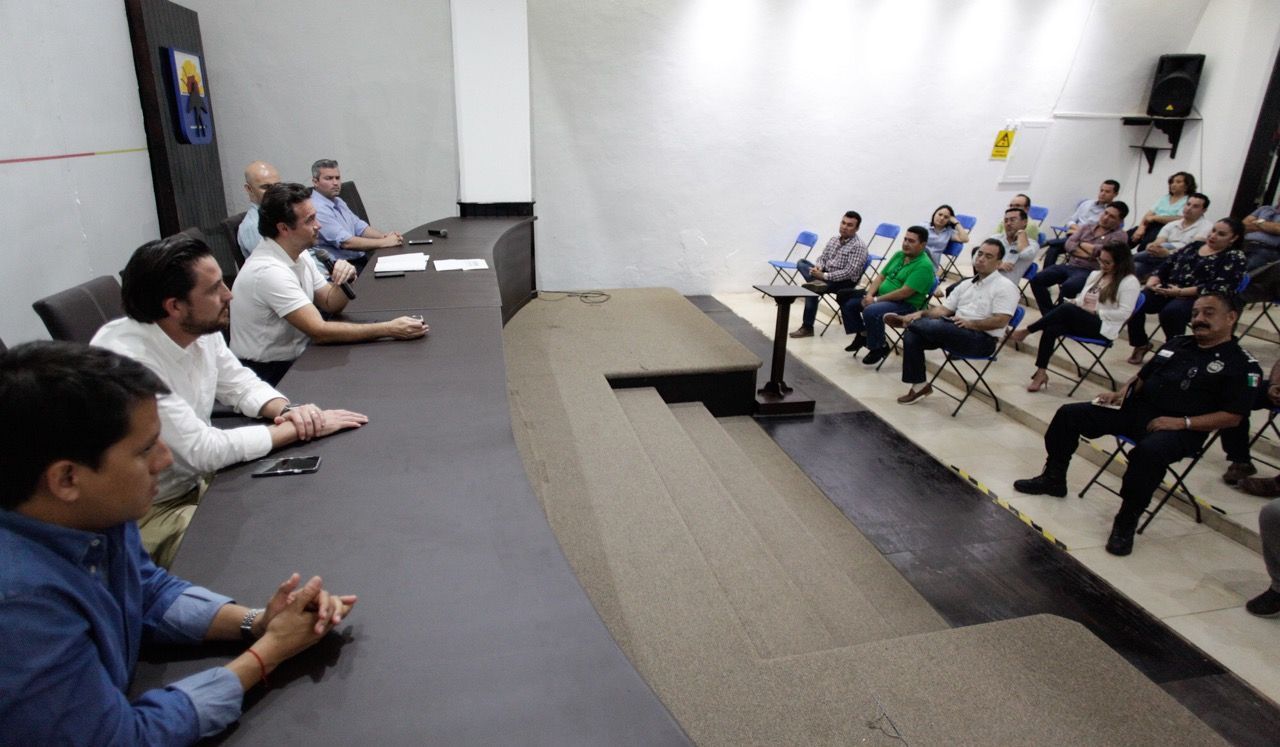 Refuerza Pedro Joaquín medidas preventivas por coronavirus en dependencias municipales de Cozumel  
