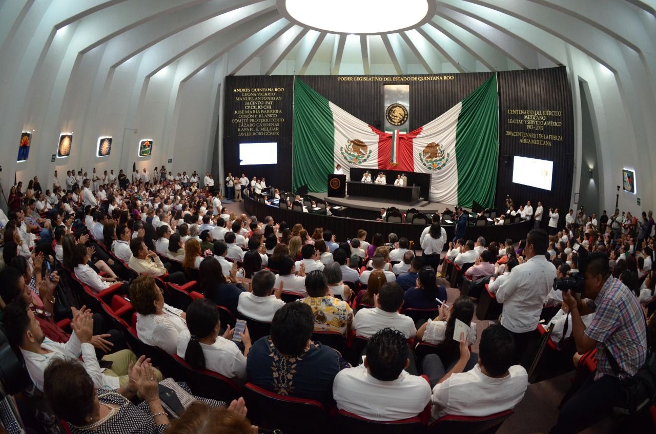 Oficio de cambio de coordinador de MORENA no ingresa a la Jucopo por no cumplir reglamentación, y estalla nuevo escándalo en el Congreso