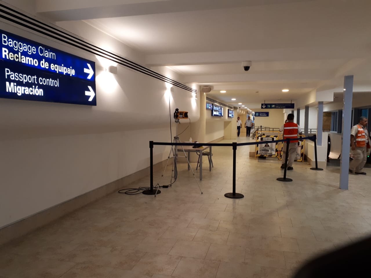 NÚMEROS DE LA DEBACLE | Caen operaciones en Aeropuerto de Cancún 75%, y ocupación hotelera está casi en un dígito