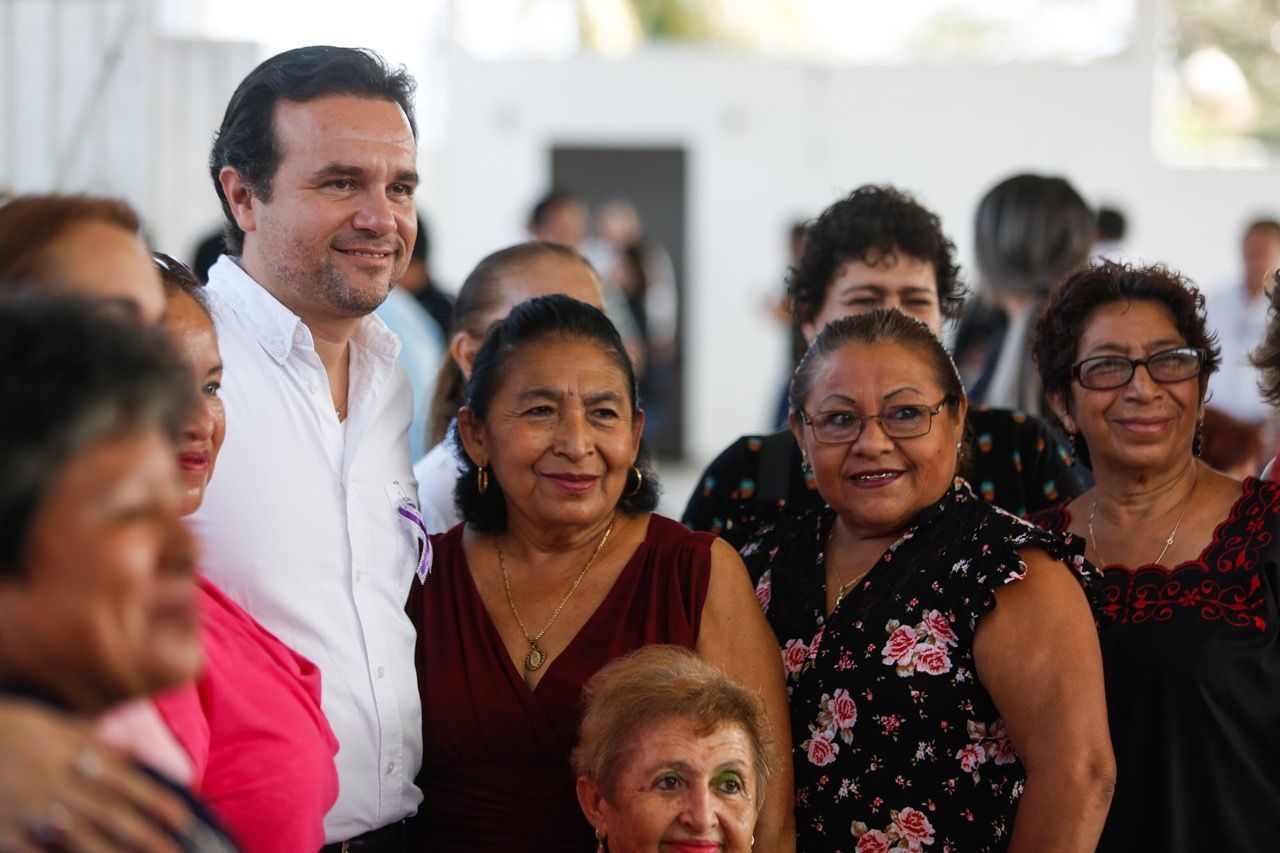 Pedro Joaquin dijo que su administración trabaja en el fortalecimiento de políticas públicas que garanticen una mejor calidad de vida para las mujeres cozumeleñas