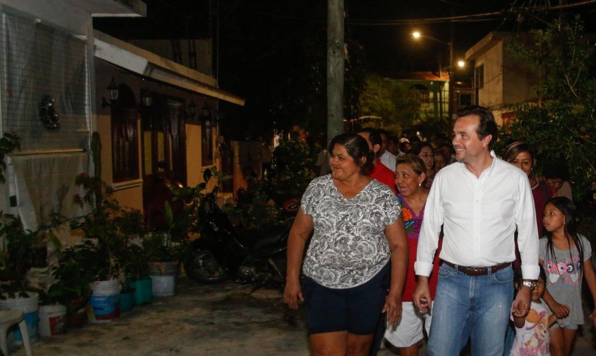 Modernizan luminarias en la Colonia Flores Magón de Cozumel