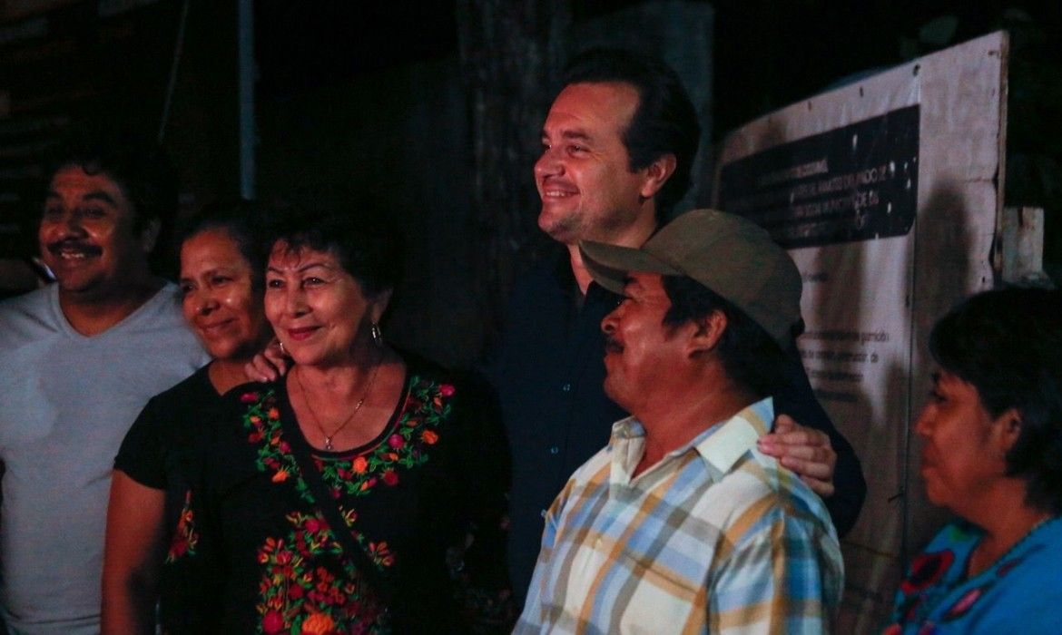 COZUMEL | Se construyen guarniciones y banquetas de la Colonia Maravilla, para atender  añejo rezago en beneficio de los habitantes y estudiantes de la zona