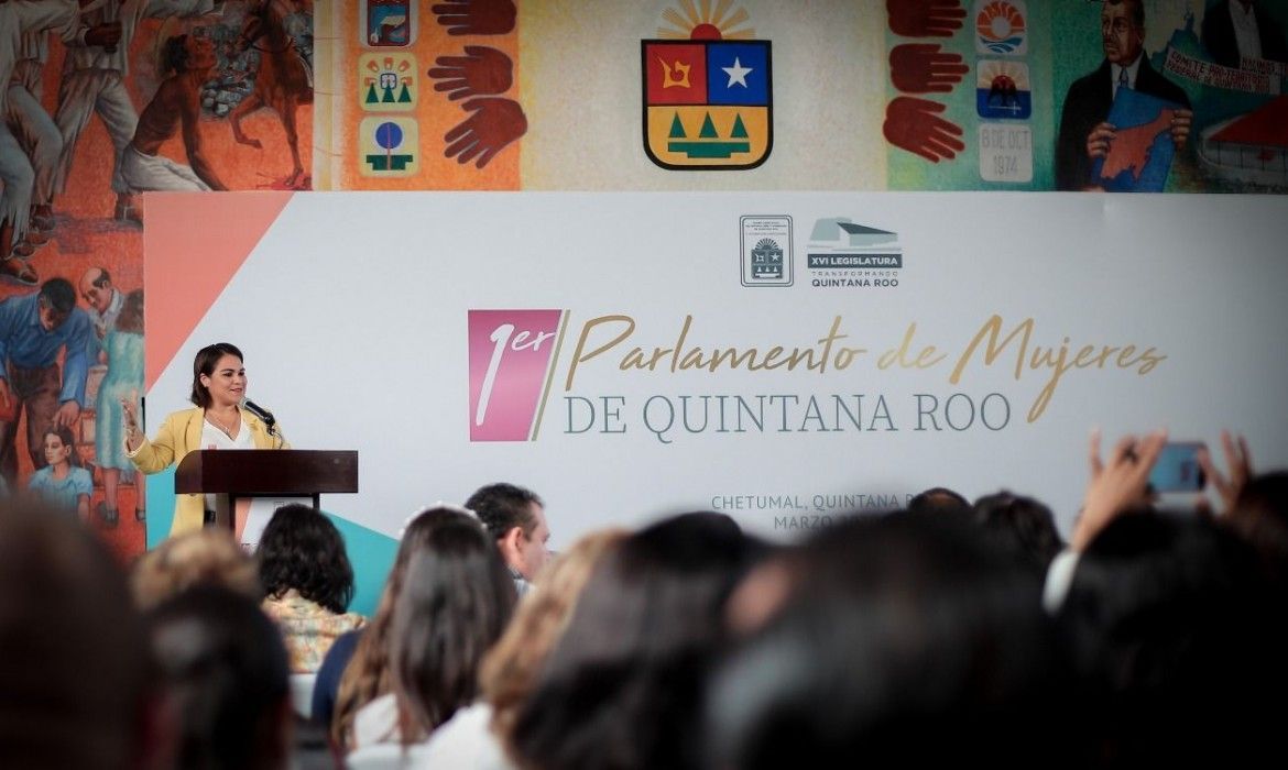 Inaugura Reyna Durán los trabajos del Primer Parlamento de Mujeres