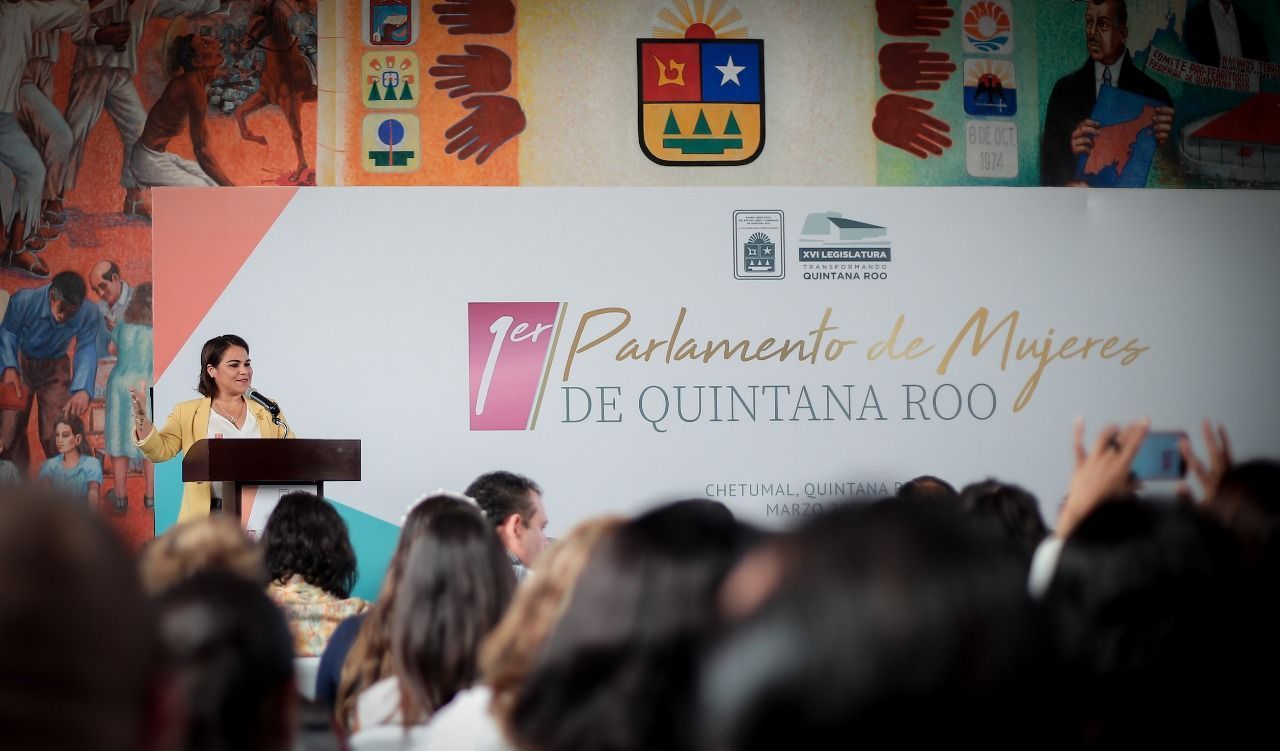 Inaugura Reyna Durán los trabajos del Primer Parlamento de Mujeres
