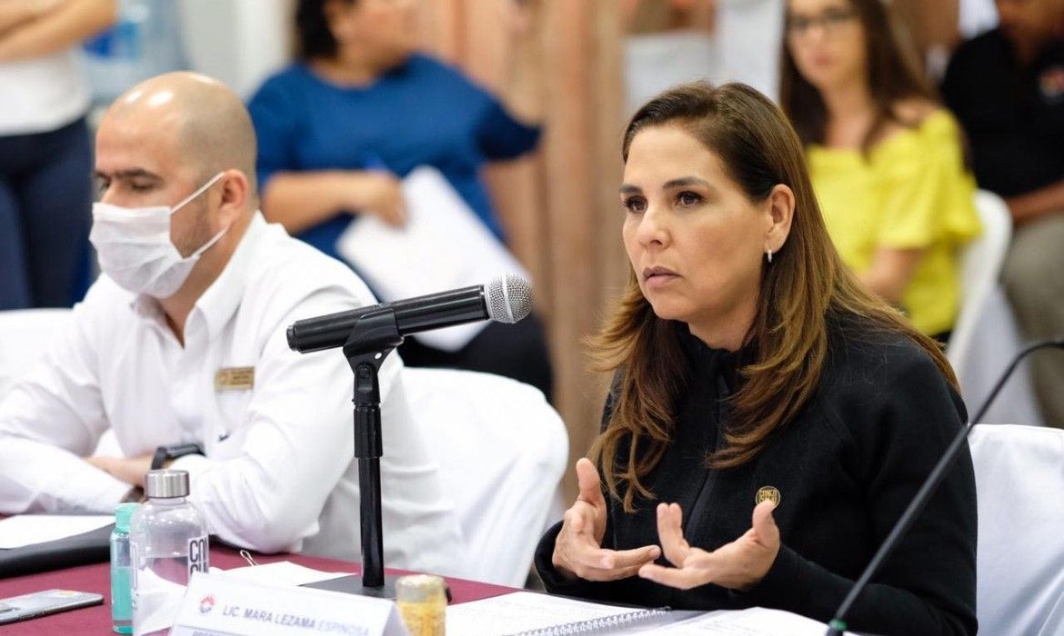 Jorge Aguilar deja la secretaría del Ayuntamiento de Cancún; Mara quiere en el cargo al regidor Isaac Janix