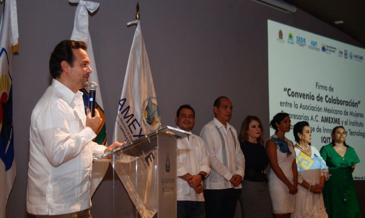 Firma Pedro Joaquín convenio con IQIT para brindar trámites y servicios más ágiles a los cozumeleños  