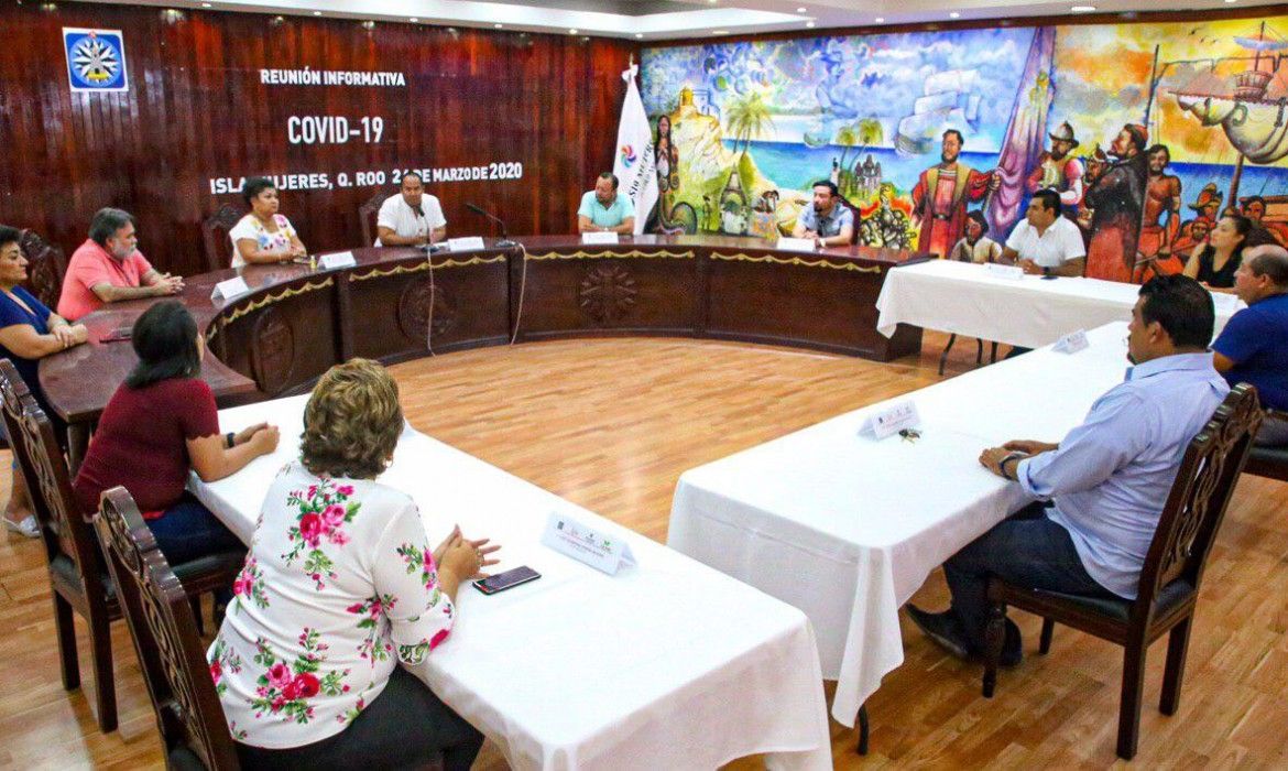 Juan Carrillo y sus funcionarios donarán la mayor parte de sus sueldos para ayudar a la ciudadanía