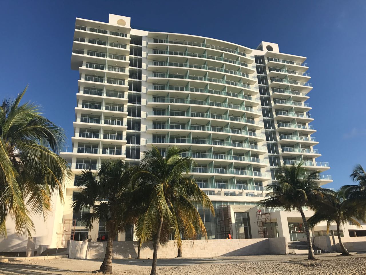 HOTELES DE COZUMEL ENFRENTAN LA CRISIS | Refuerzan higiene y flexibilizan reservaciones