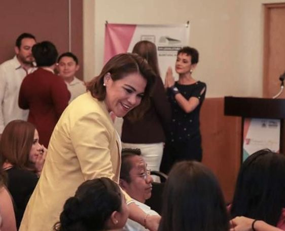 Felicita Reyna Durán a los cancunenses por el 50 aniversario Cancún