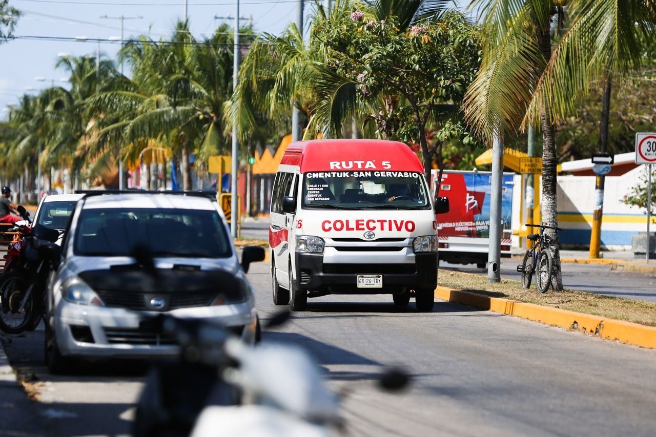 Cozumel suspende transporte público desde este viernes