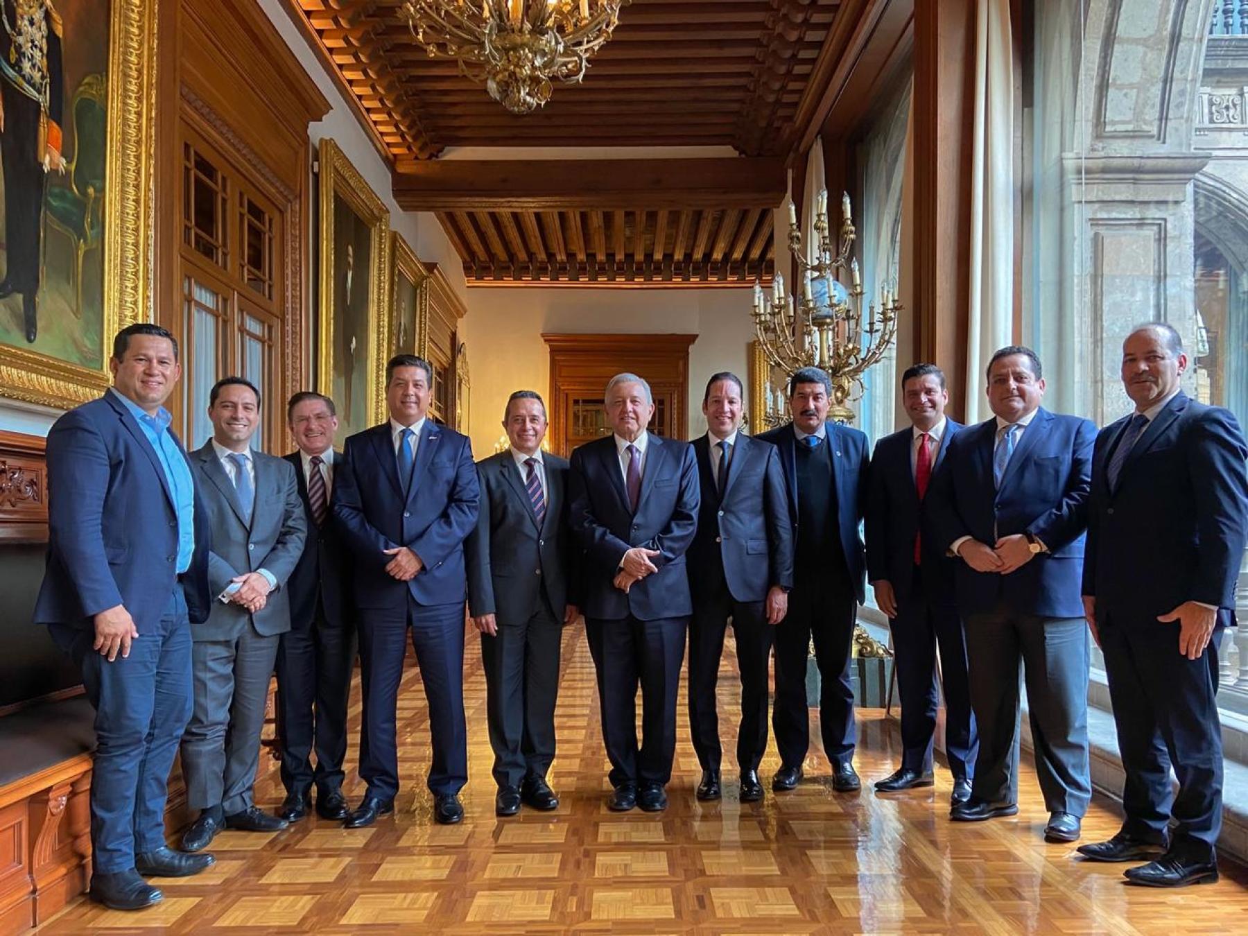 GUERRA TOTAL ENTRE PANISTAS Y AMLO | Gobernadores del PAN devolverán insumos médicos que les envió Federación; “Su calidad es penosa”, denuncian