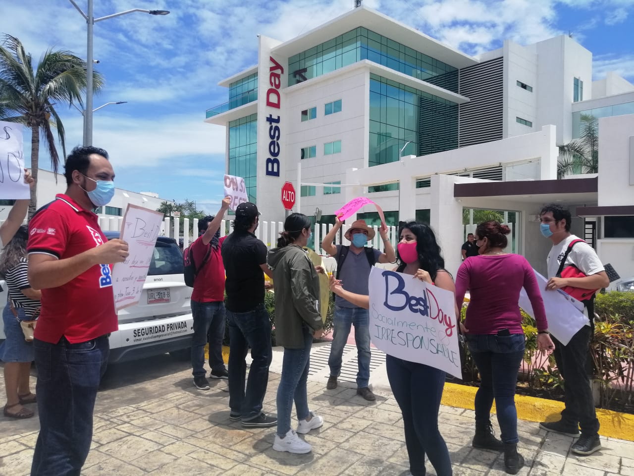 CRISIS TURÍSTICA | Denuncian que Best Day despidió 900 trabajadores, y no los liquidó conforme a la ley