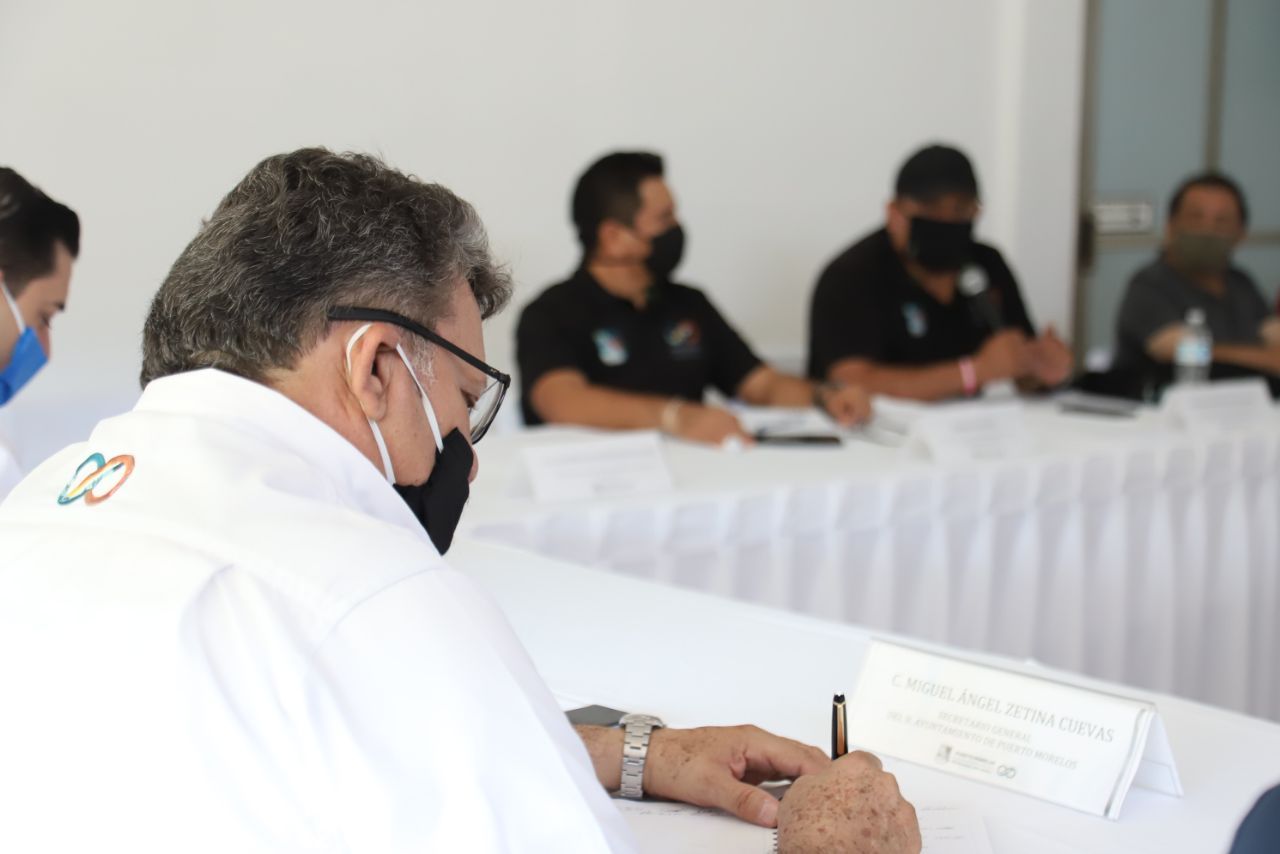 Cumplen servidores públicos de Puerto Morelos con su declaración patrimonial