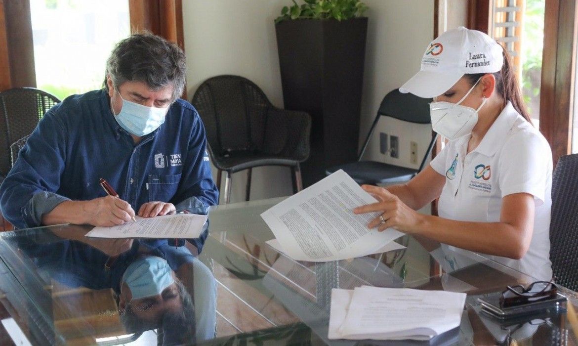 Puerto Morelos y Fonatur firman convenio de mejoramiento urbano
