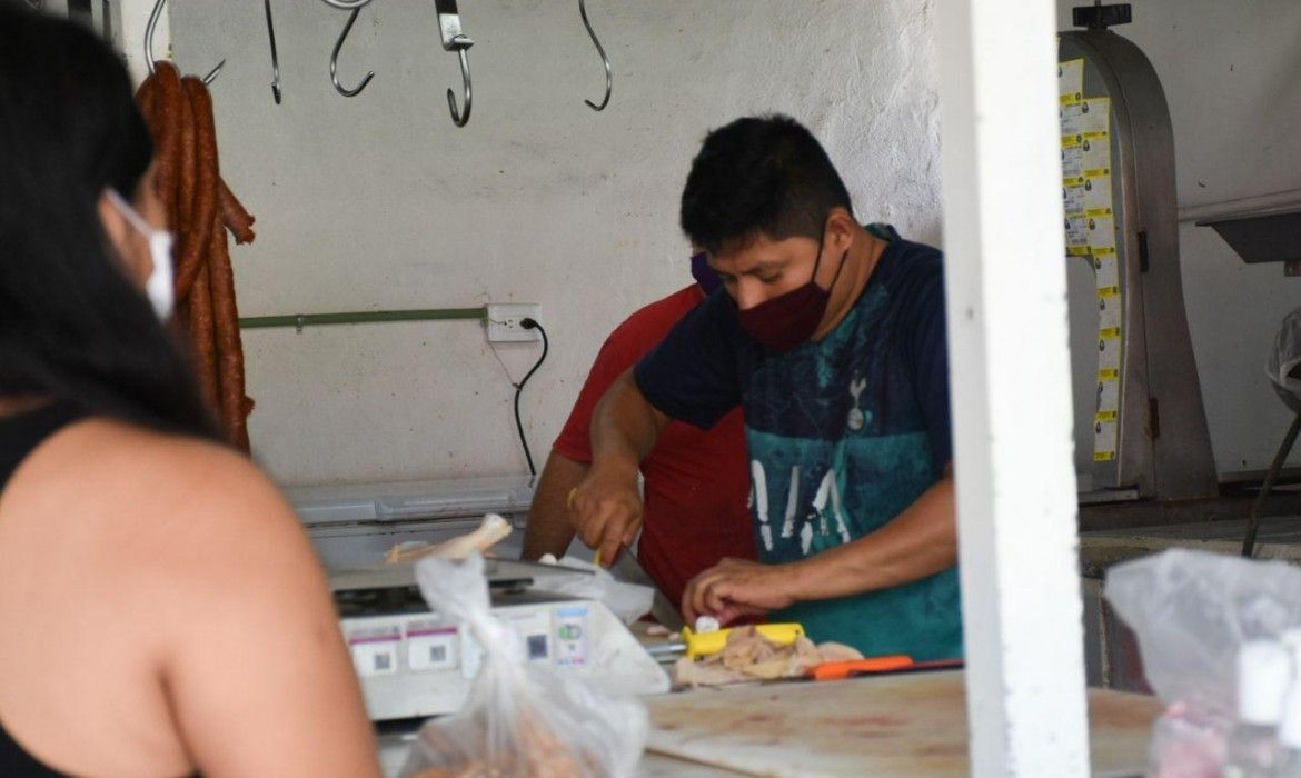 51 casos, 5 defunciones y nuevo récord de casos activos de Covid en QR