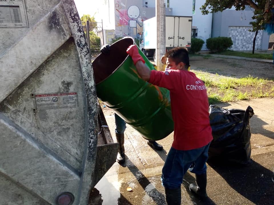 Refuerzan acciones de limpieza en zona continental de Isla Mujeres