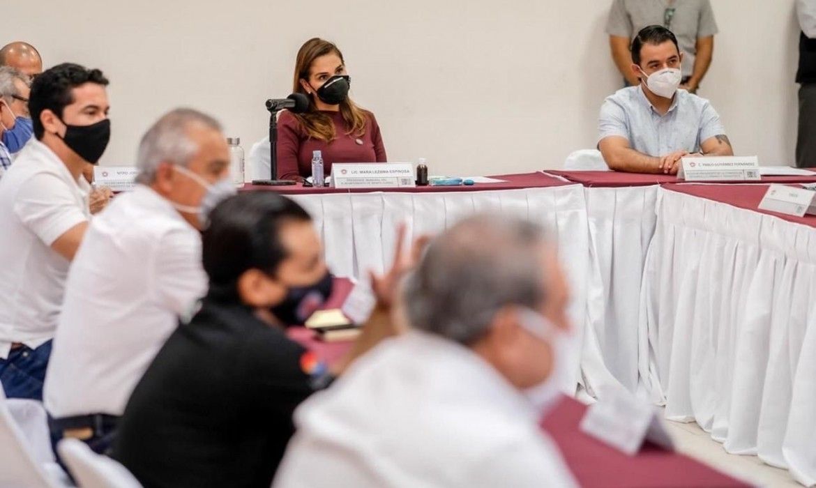 Transportistas de Cancún se comprometen a reforzar medidas sanitarias para evitar contagios de Covid