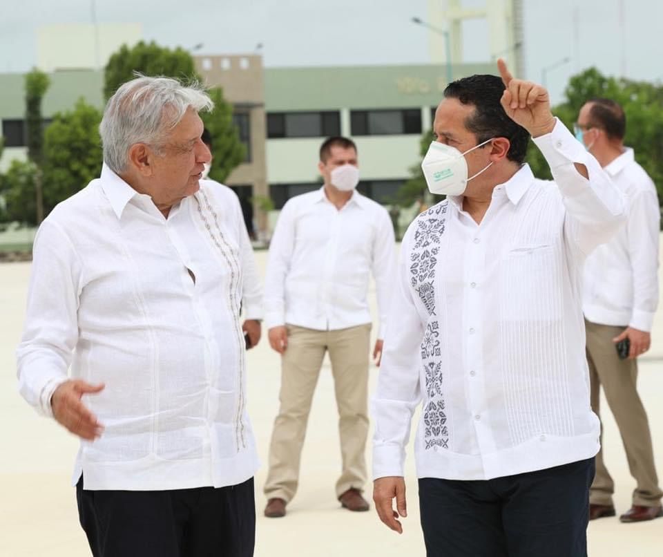 Carlos Joaquín crece en las encuestas en medio de la pandemia