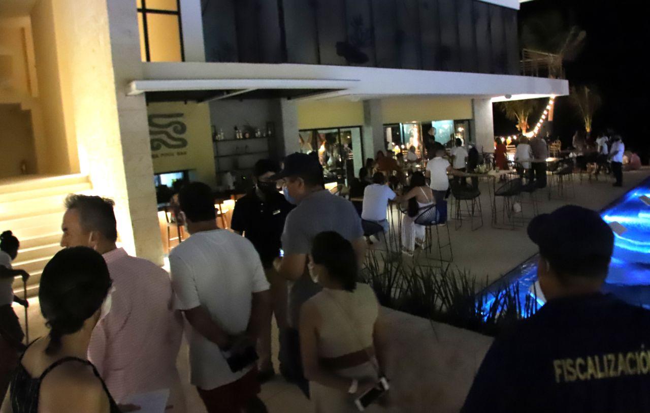 Realizan fiesta con 200 personas en hotel de Puerto Morelos, y municipio clausura sus centros de consumo