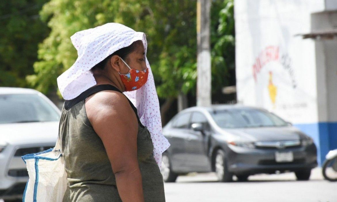 Pide Laura Fernández a portomorelenses tomar precauciones por altas temperaturas