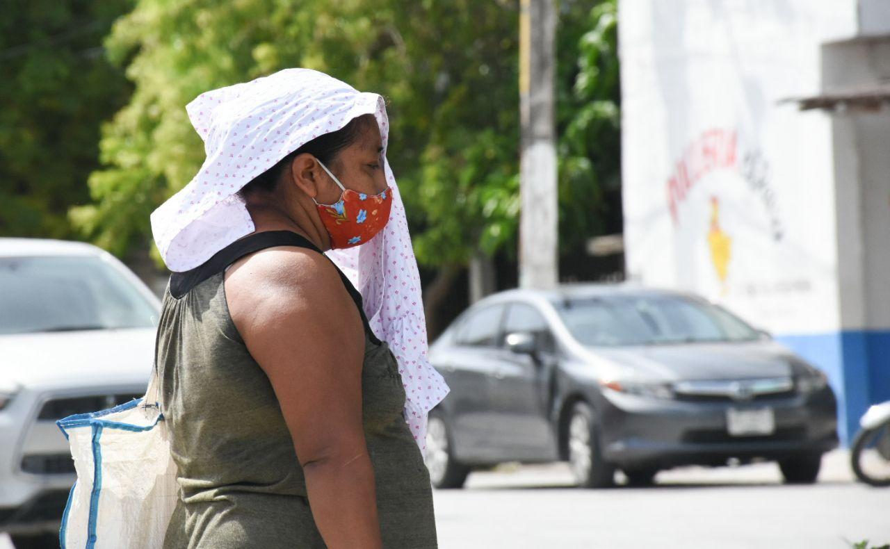 Pide Laura Fernández a portomorelenses tomar precauciones por altas temperaturas