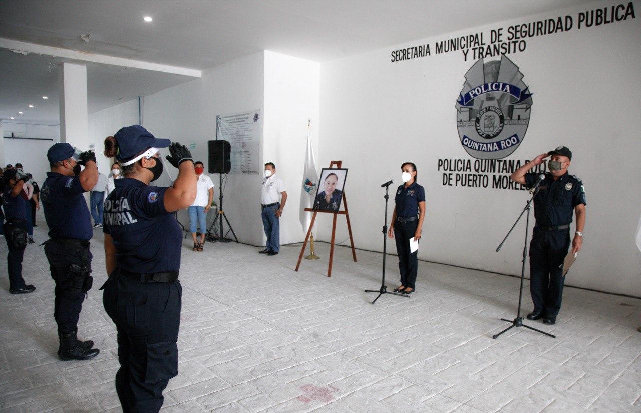 Encabeza Laura Fernández pase de lista en Seguridad Pública, en memoria de policía fallecida