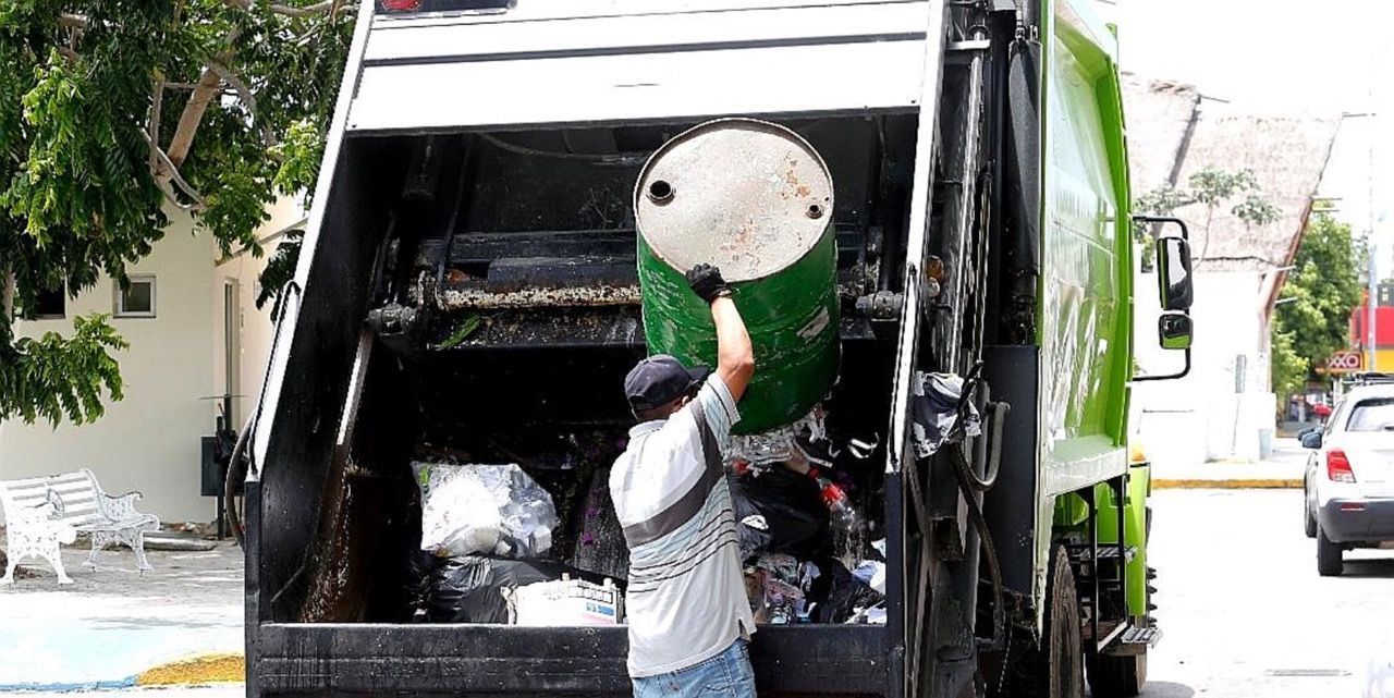 Realizan programa intensivo de recolecta de basura en 90 supermanzanas de Cancún