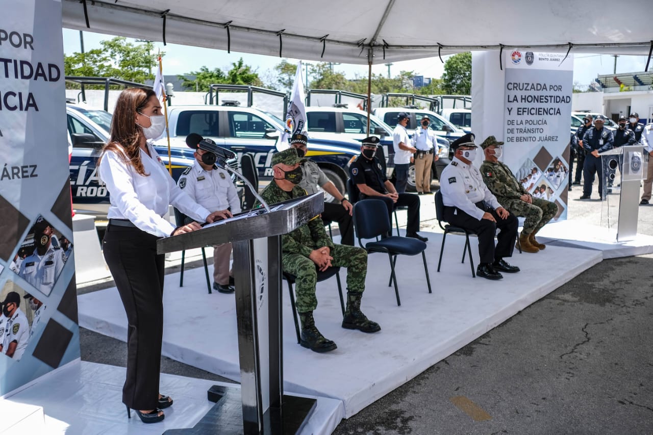 Agentes de Tránsito en Cancún portarán cámaras y grabarán infracciones