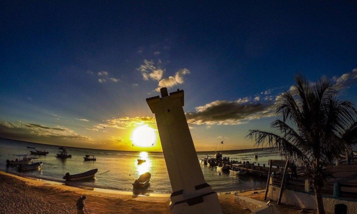 Puerto Morelos mantiene crecimiento sostenido en turismo, destaca Laura Fernández