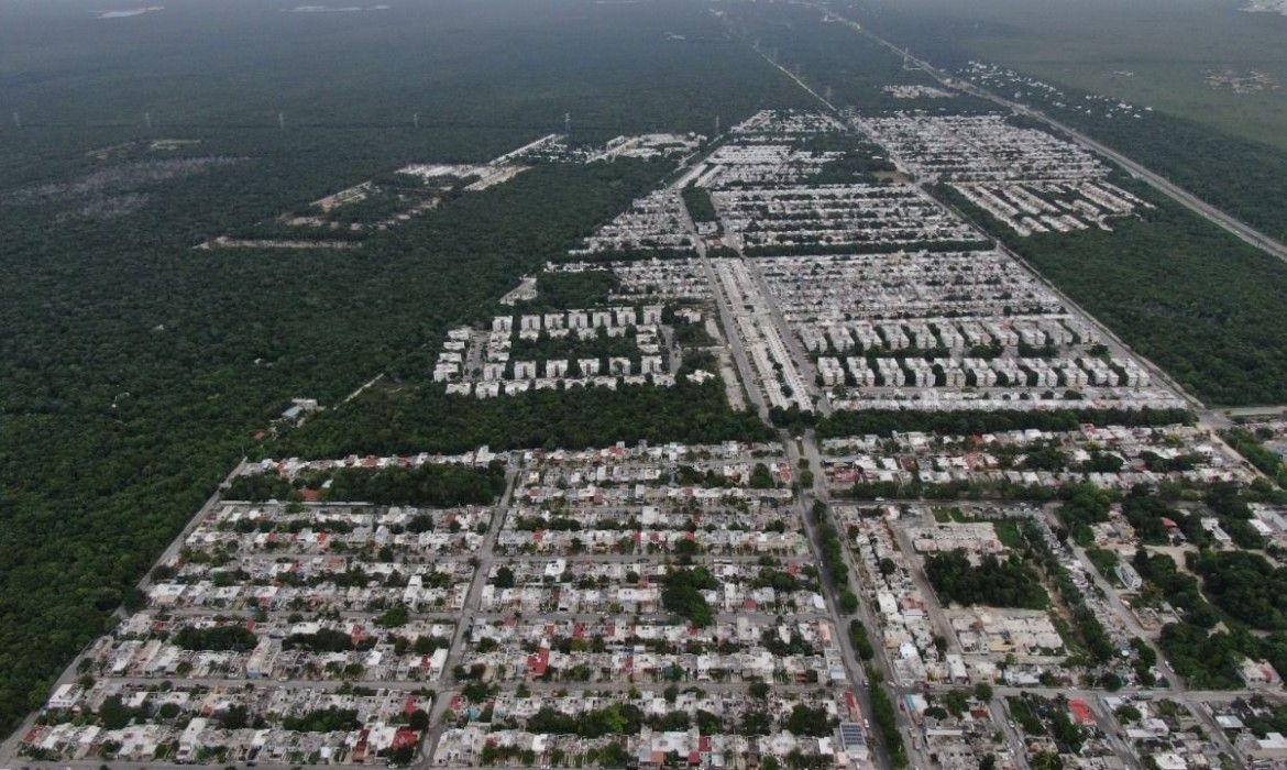 Modernización del catastro municipal, tarea permanente en Puerto Morelos, dice Laura Fernández