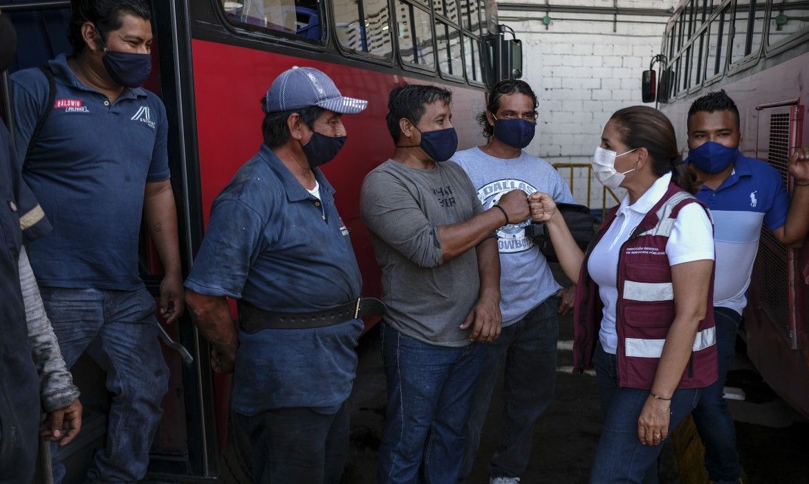 Reconoce Gobierno de Cancún apoyo de transporte público en huracán Delta