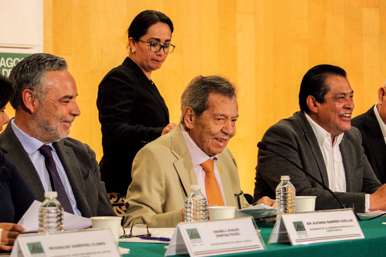MORENA hará su propia encuesta para la dirigencia nacional, y genera más confusión en el proceso interno