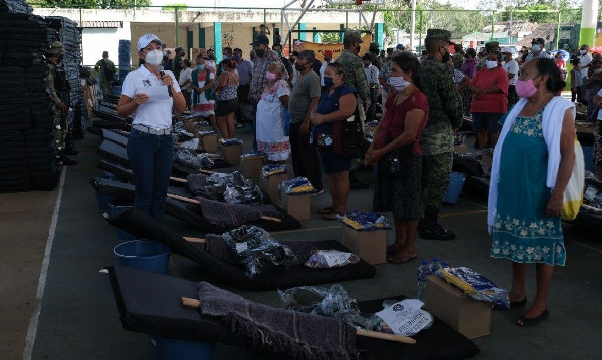 Acompaña Laura Fernández a la SEDENA a la entrega de apoyos a familias de Leona Vicario