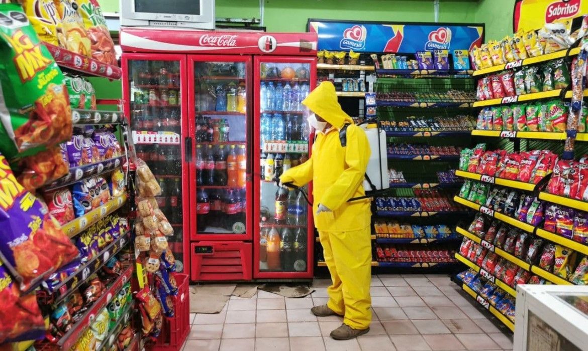 Laura Fernández pide al sector comercial hacer equipo y no bajar la guardia ante Covid