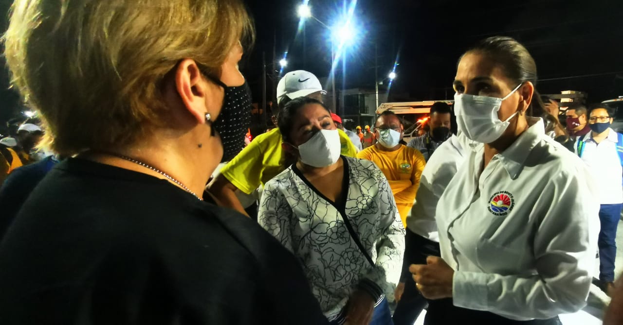 Programa “Ilumina Cancún” lleva nuevas luminarias a principal avenida de Puerto Juárez