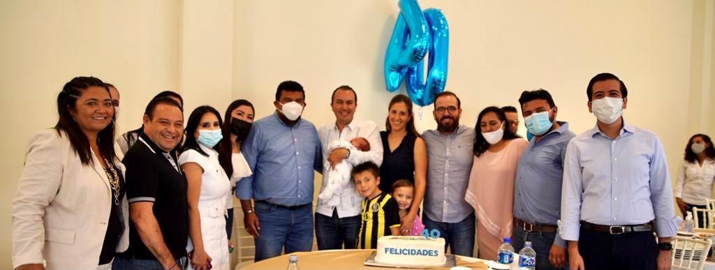 Orvañanos festeja cumpleaños con tono electoral, acompañado de figuras del PAN, PRI y PRD