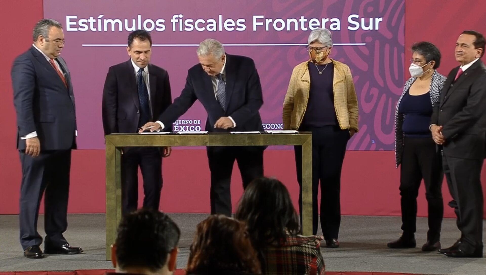 Anuncia AMLO que Chetumal volverá a ser Zona Franca desde el 1 de enero de 2021