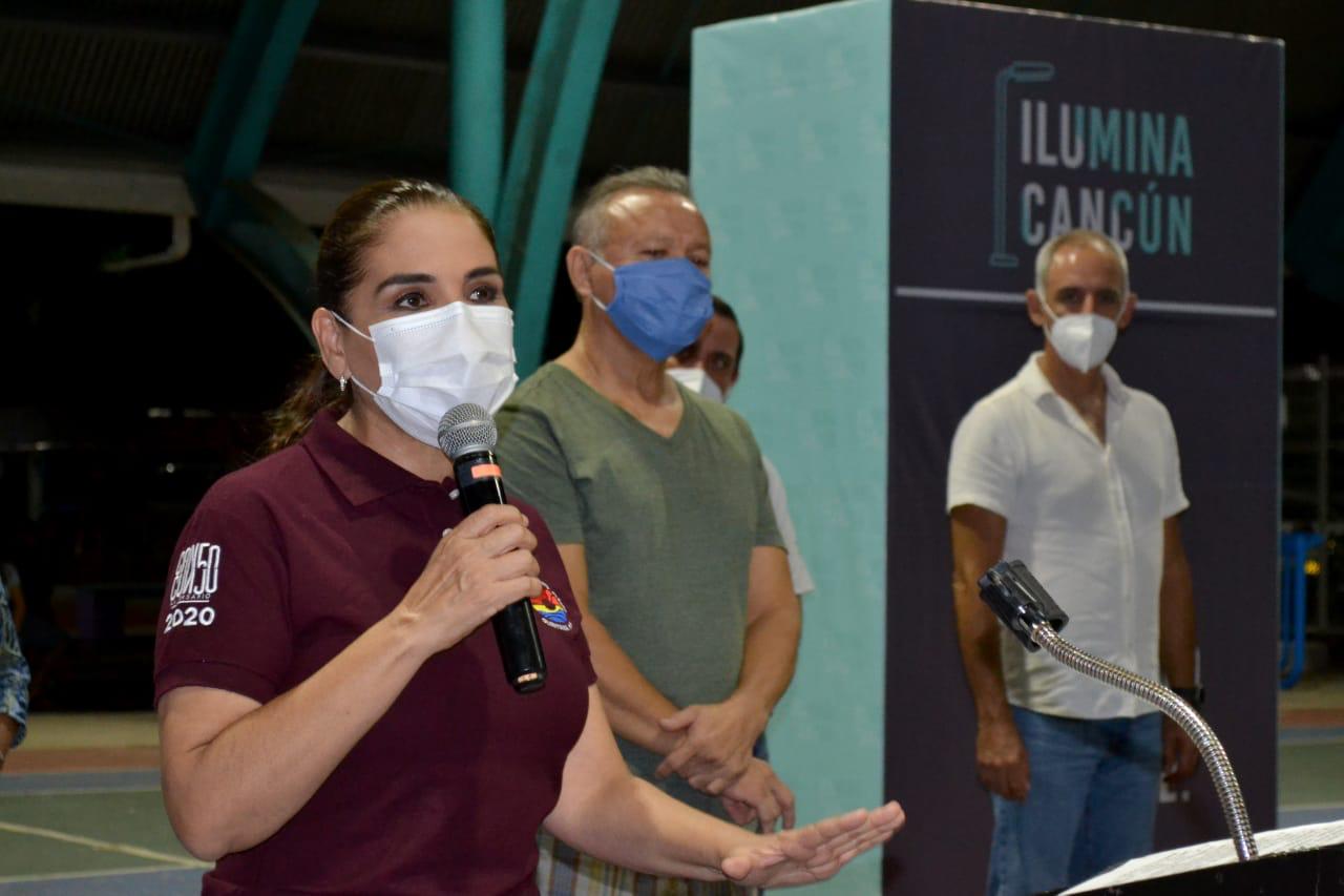 Gobierno de Cancún inaugura nueva iluminación en Supermanzana 92