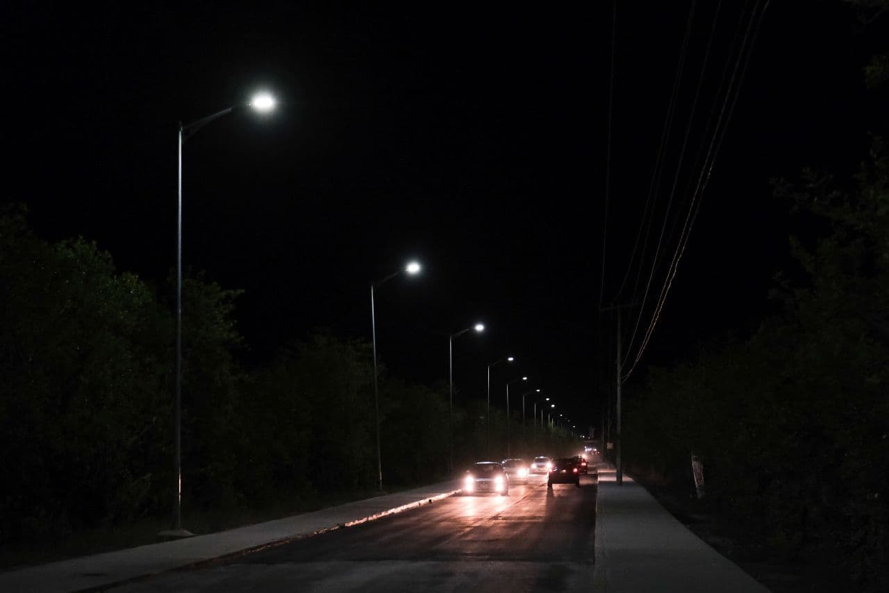 Concluye reencarpetamiento en acceso principal a zona turística de Puerto Morelos