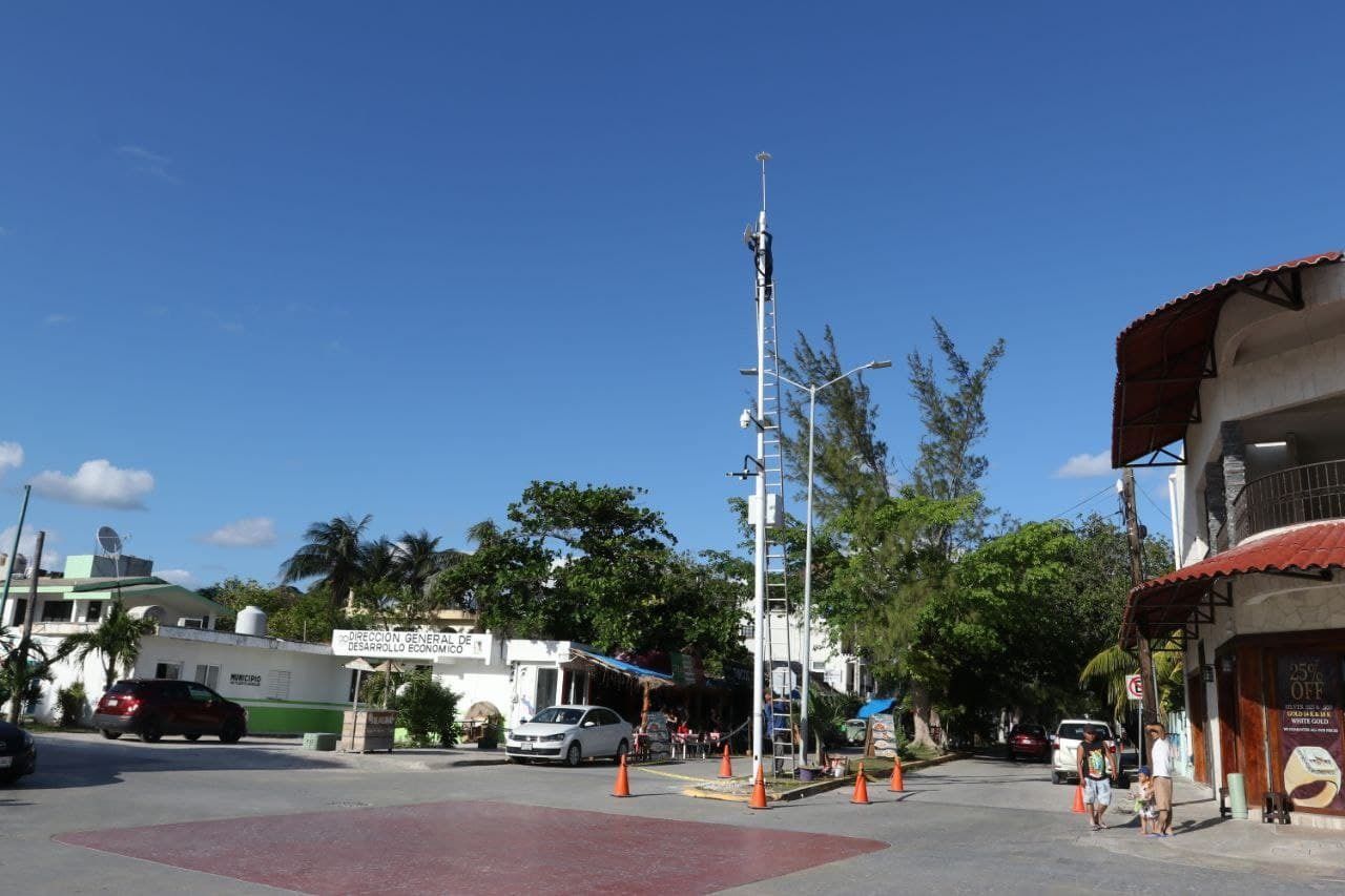Instala Gobierno de Laura Fernández moderno sistema de cámaras de videovigilancia policial