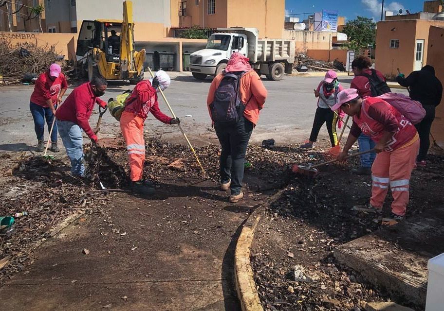 Redobla esfuerzo “Manos Solidarias” para limpiar el municipio