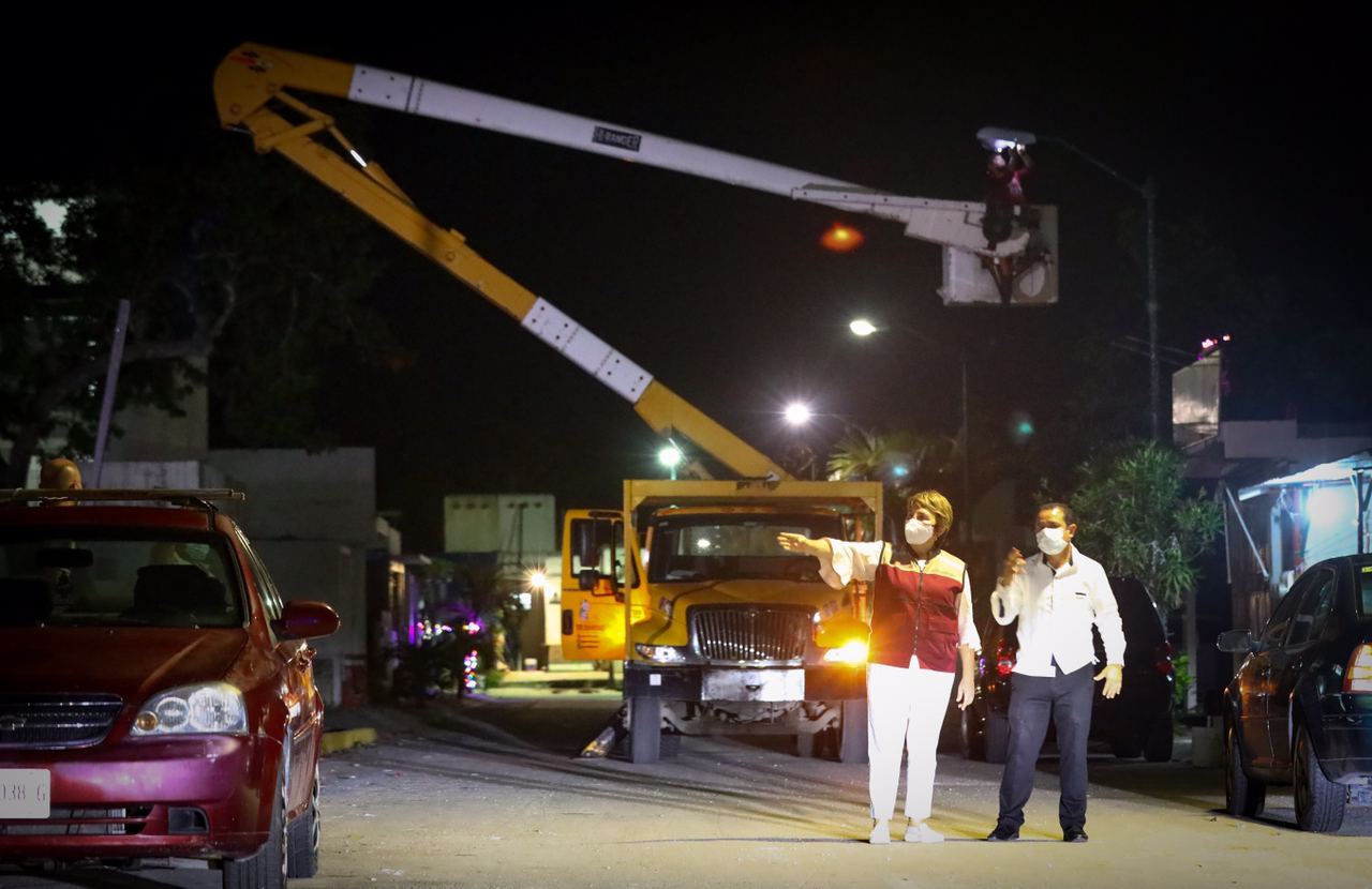 Supervisa Laura Beristain mantenimiento de iluminación para mejorar seguridad