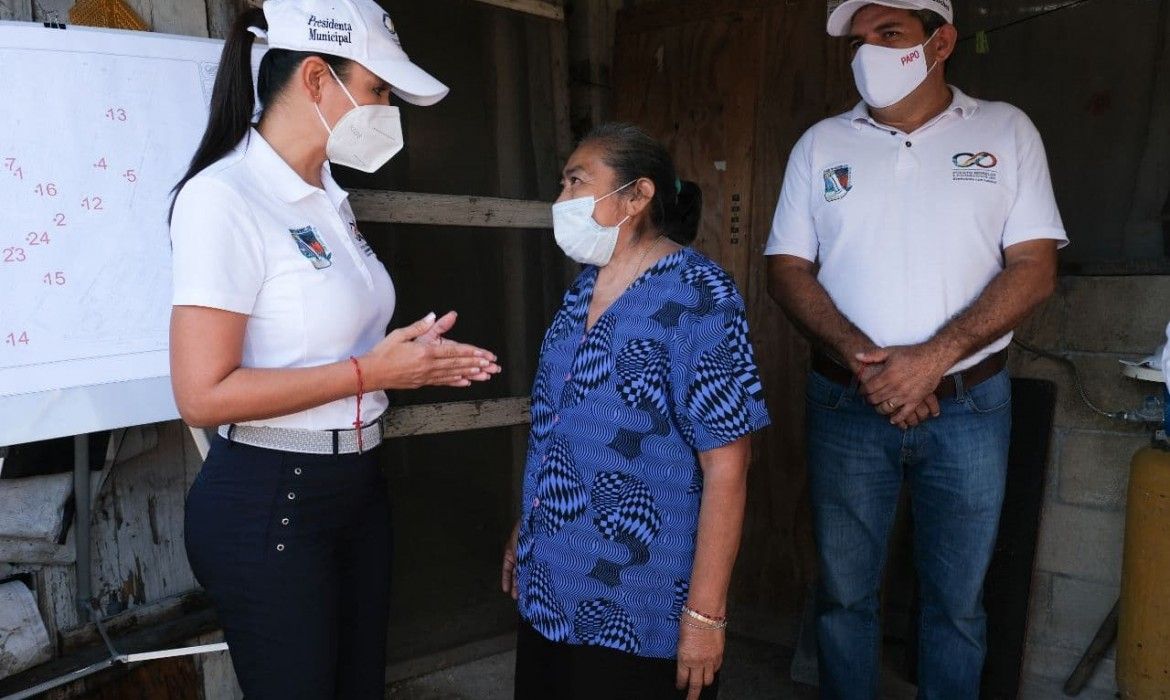 Laura Fernández pone en marcha trabajos del programa “Piso Firme” en Puerto Morelos