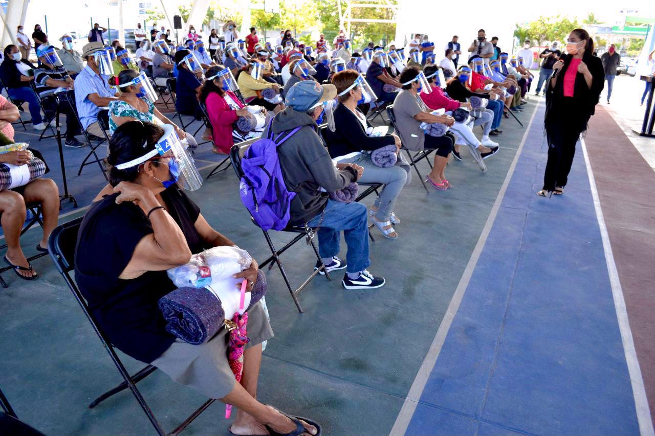Gobierno de Mara apoya a adultos mayores de Bonfil y Puerto Juárez