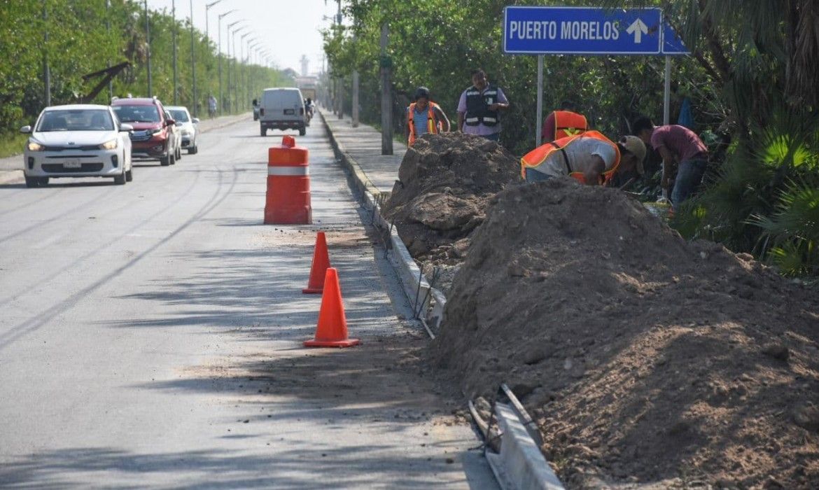 “Avanza construcción de banquetas y guarniciones en la colonia Pescadores”: Laura Fernández