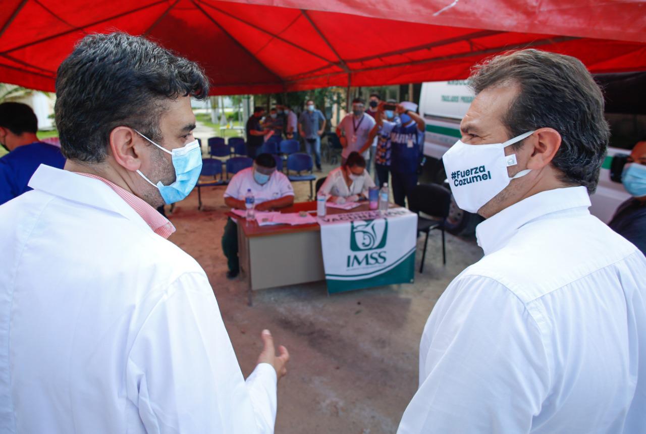 Supervisa Pedro Joaquín el arranque de la jornada de vacunación contra el Covid-19 en Cozumel