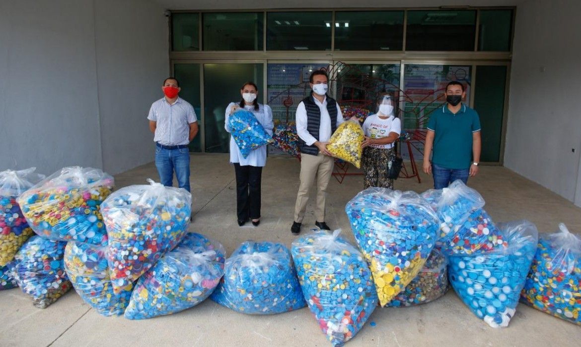 Refrenda Pedro Joaquín su compromiso con niñas y niños que luchan contra el cáncer infantil en Cozumel