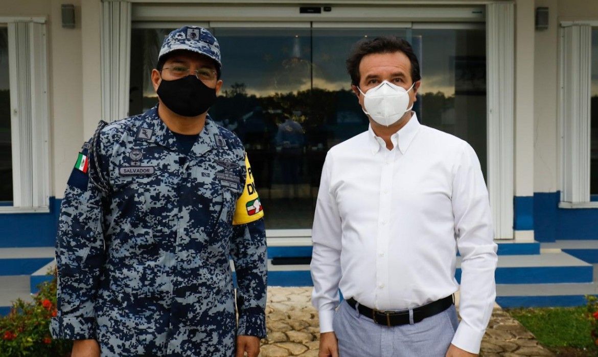 Mantiene Pedro Joaquín estrecha coordinación con la Basé Aérea Militar No. 4 por un Cozumel más seguro