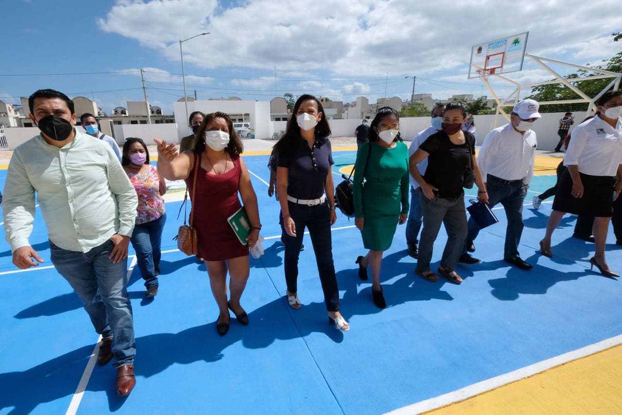 Asiste Laura Fernández a recorrido de supervisión de obra de escuela de nueva creación